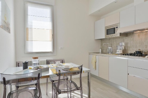 UR-NEST Vestri - Golden Suite image 16